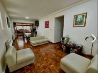 Departamento en Venta. Bariloche. De 3 dormitorios con opción de cochera. Ubicación urbana. Salta 212.